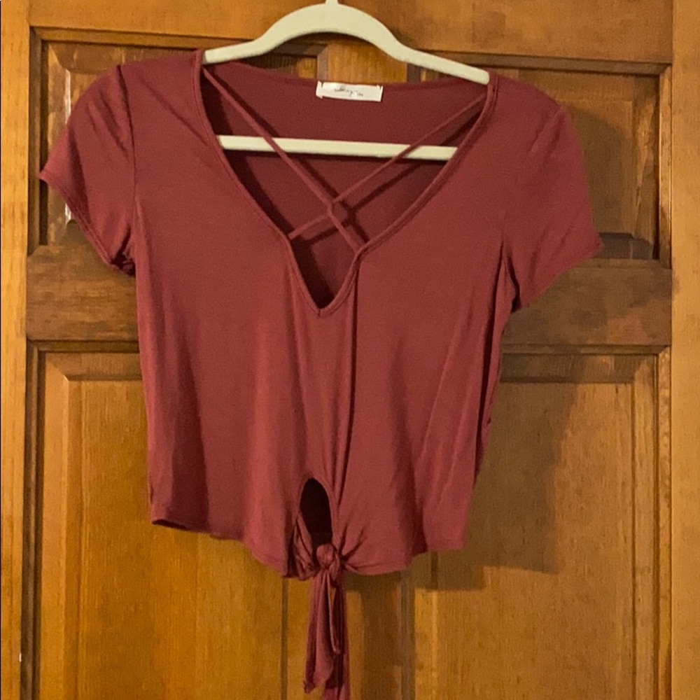 Slightly cropped tshirt